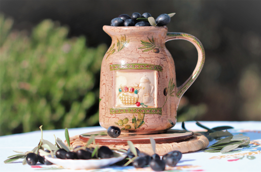 Des olives de qualité supérieure cultivées en Provence pour une expérience gustative unique.